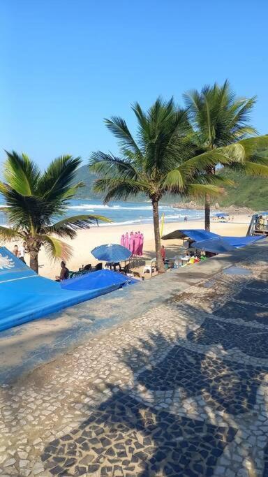 Apto Praia Do Tombo Гуаружа Екстериор снимка